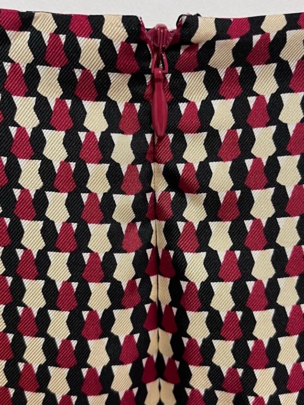 Ann Taylor 100% Silk Pencil Skirt Size 2 Geometric Print Career Office Siren - Picture 6 of 9